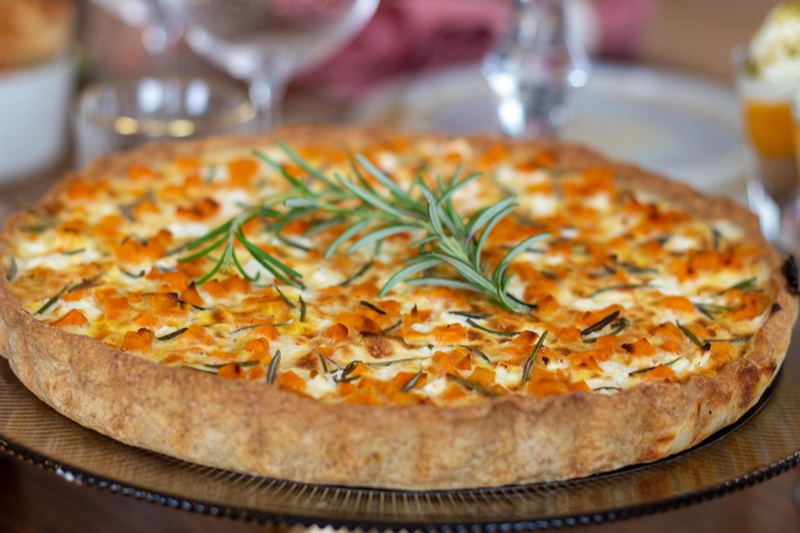 (Quiche) Kyšas su vištiena, moliūgų ir svogūnų pagardu